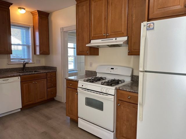 90 Russell St 90, Melrose, MA 02176