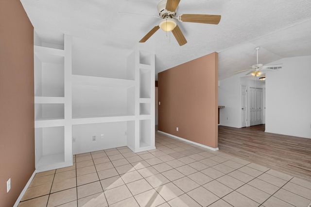 520 Apache Loop SW, Rio Rancho, NM 87124