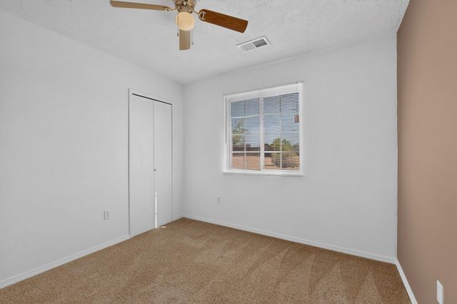 520 Apache Loop SW, Rio Rancho, NM 87124