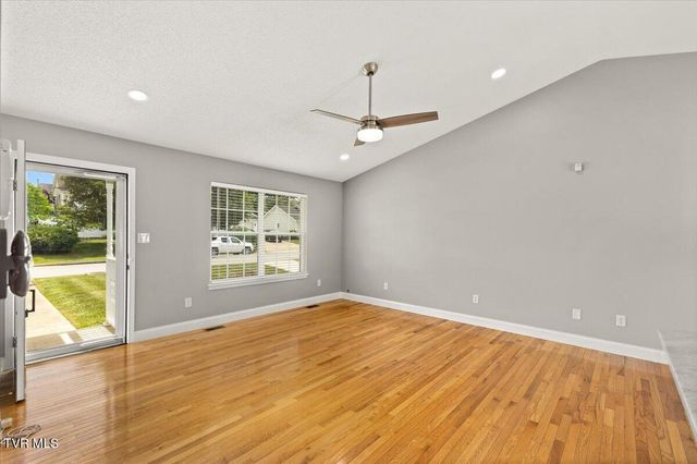110 Yarrow Drive, Bluff City, TN 37618