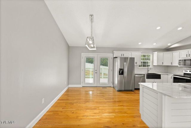 110 Yarrow Drive, Bluff City, TN 37618