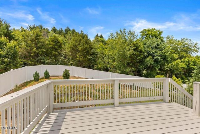 110 Yarrow Drive, Bluff City, TN 37618