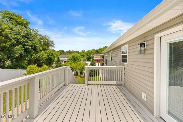 110 Yarrow Drive, Bluff City, TN 37618