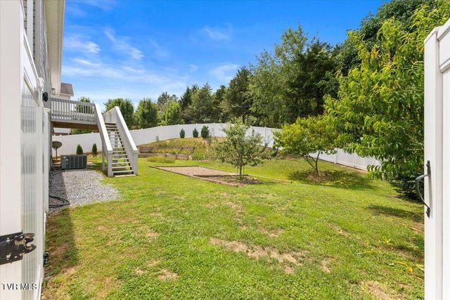 110 Yarrow Drive, Bluff City, TN 37618