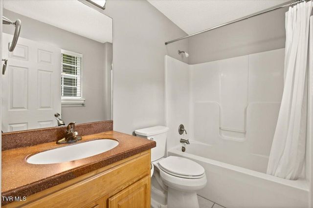 110 Yarrow Drive, Bluff City, TN 37618