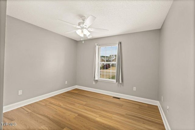 110 Yarrow Drive, Bluff City, TN 37618