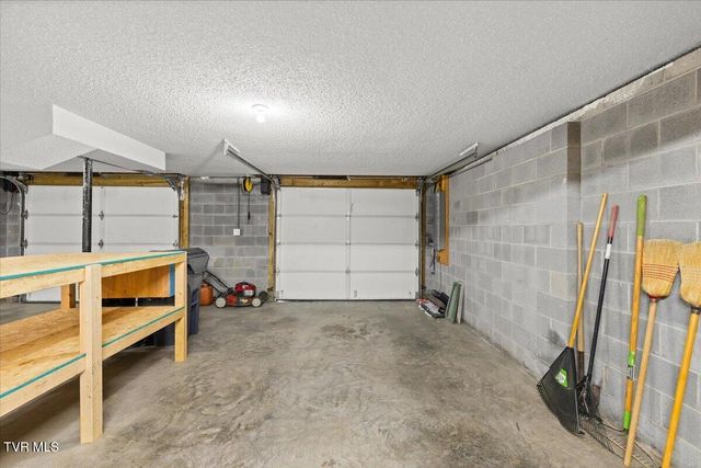 110 Yarrow Drive, Bluff City, TN 37618