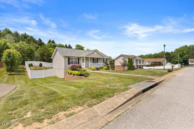 110 Yarrow Drive, Bluff City, TN 37618