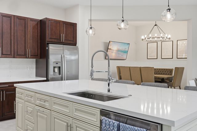 8127 NW 115th Way, Parkland, FL 33076