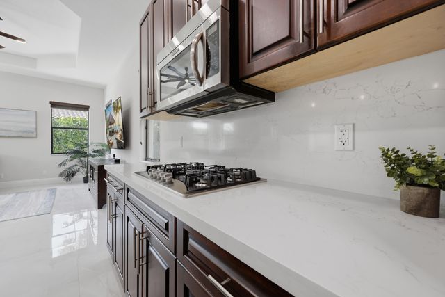 8127 NW 115th Way, Parkland, FL 33076