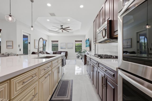 8127 NW 115th Way, Parkland, FL 33076