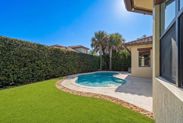 8127 NW 115th Way, Parkland, FL 33076