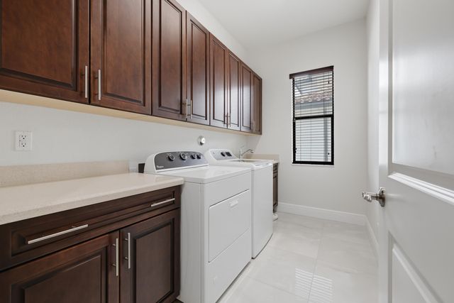 8127 NW 115th Way, Parkland, FL 33076