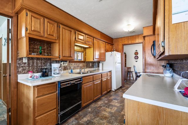 10035 Farm Road 195, Paris, TX 75462