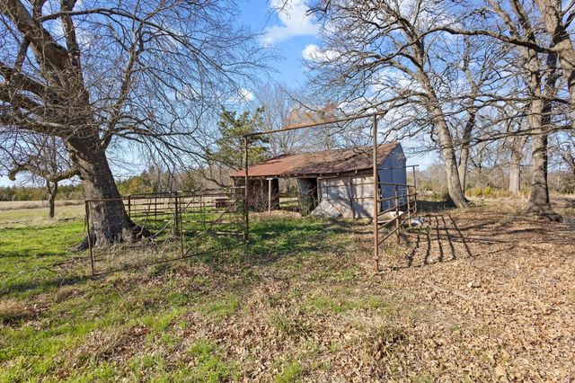 10035 Farm Road 195, Paris, TX 75462