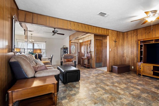 10035 Farm Road 195, Paris, TX 75462