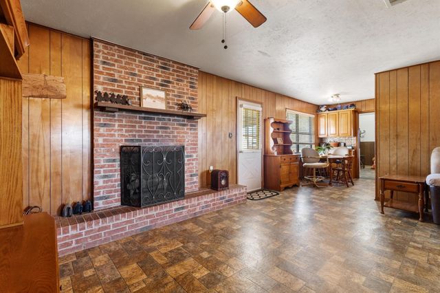 10035 Farm Road 195, Paris, TX 75462