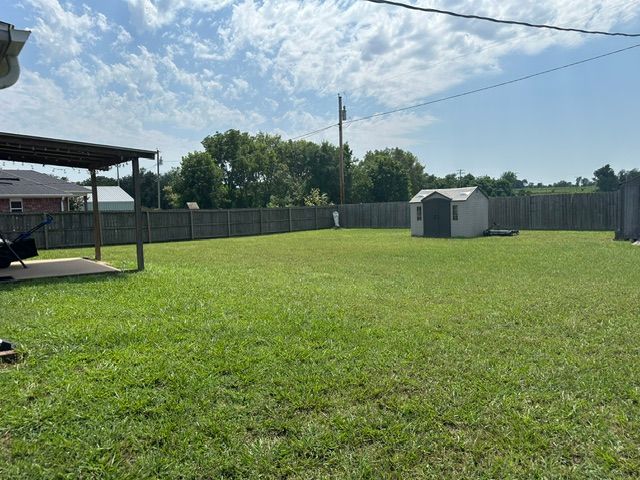 707 Persimmon Street SW, Gravette, AR 72736