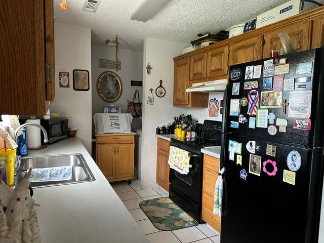 707 Persimmon Street SW, Gravette, AR 72736
