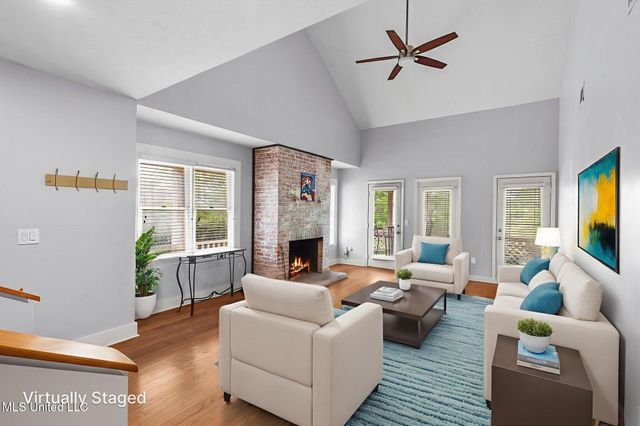 107 Lakepointe Drive, Madison, MS 39110
