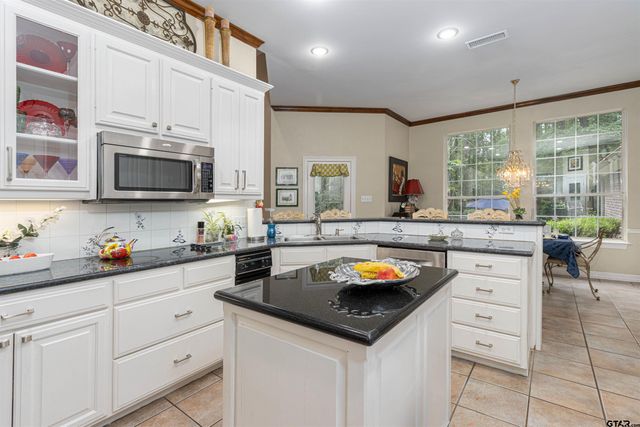 16057 Stockman Circle, Tyler, TX 75703