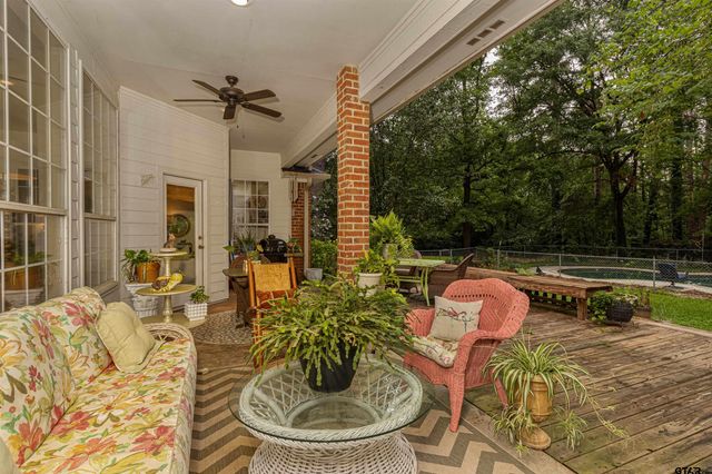 16057 Stockman Circle, Tyler, TX 75703