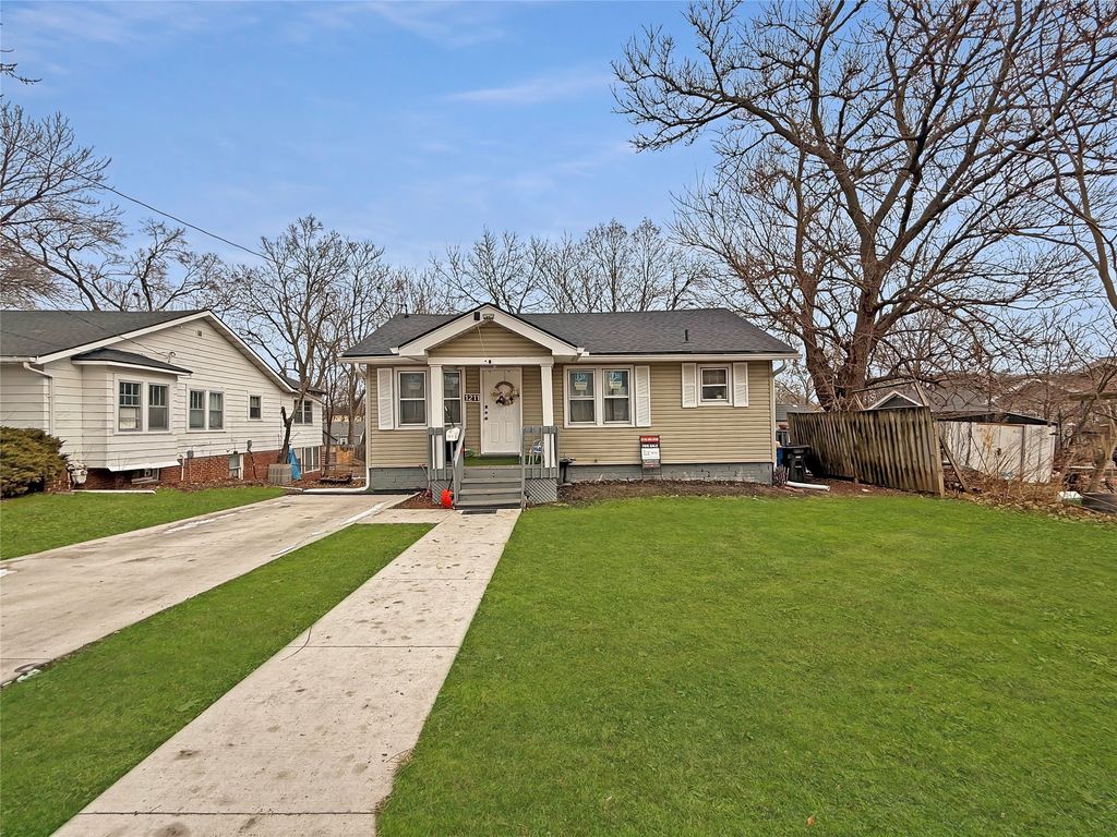1211 56th Street, Des Moines, IA 50311
