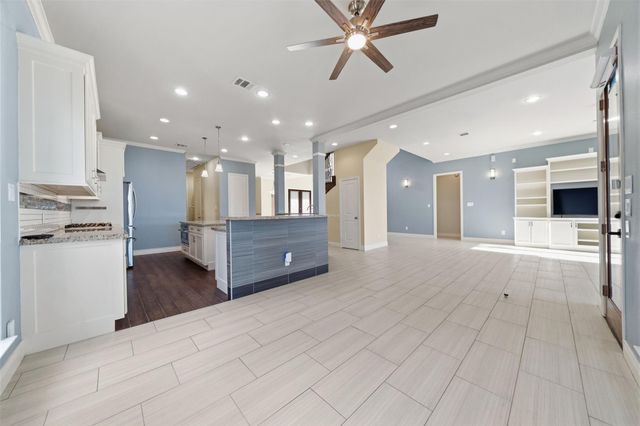 18922 Vantage View Lane, Houston, TX 77346