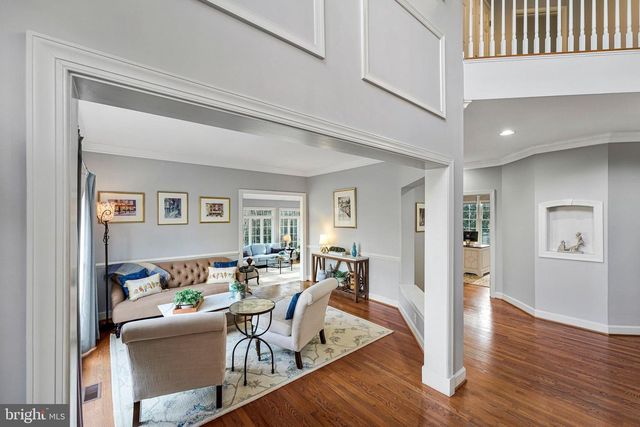 3303 LAUREN OAKS CT, Oak Hill, VA 20171