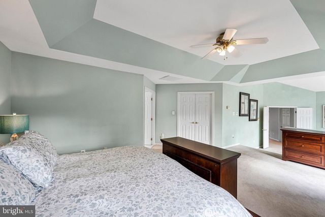 3303 LAUREN OAKS CT, Oak Hill, VA 20171