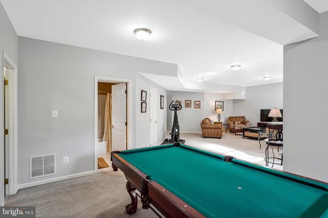 3303 LAUREN OAKS CT, Oak Hill, VA 20171