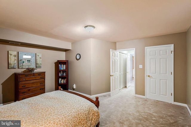 3303 LAUREN OAKS CT, Oak Hill, VA 20171