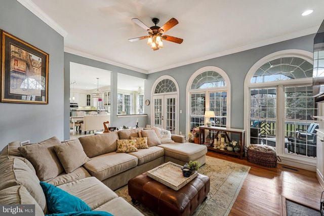 3303 LAUREN OAKS CT, Oak Hill, VA 20171