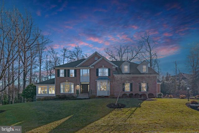 3303 LAUREN OAKS CT, Oak Hill, VA 20171