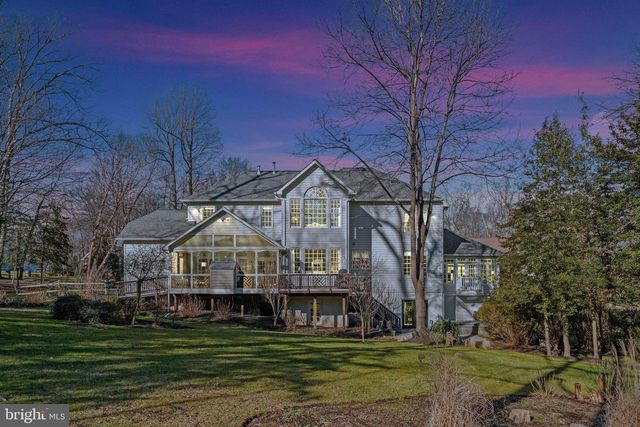 3303 LAUREN OAKS CT, Oak Hill, VA 20171