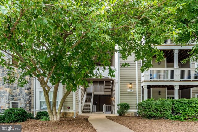 1712 LAKE SHORE CREST DR #14, Reston, VA 20190