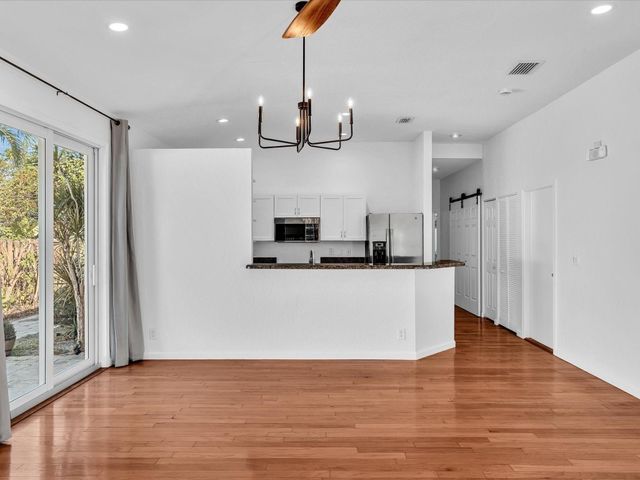 2807 Frederick Boulevard, Delray Beach, FL 33483