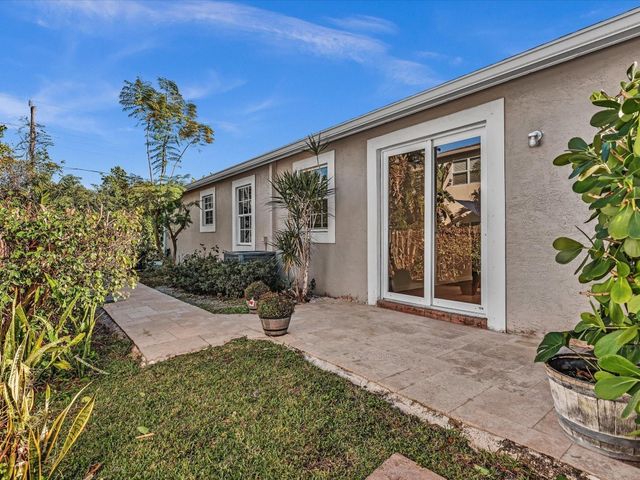 2807 Frederick Boulevard, Delray Beach, FL 33483