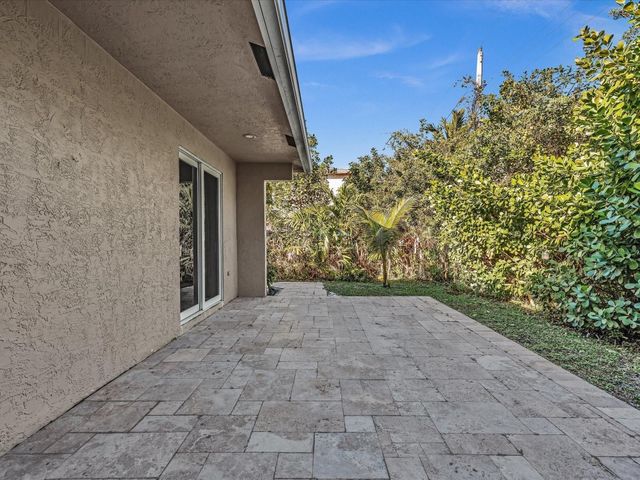 2807 Frederick Boulevard, Delray Beach, FL 33483