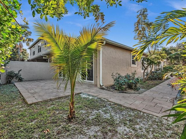 2807 Frederick Boulevard, Delray Beach, FL 33483