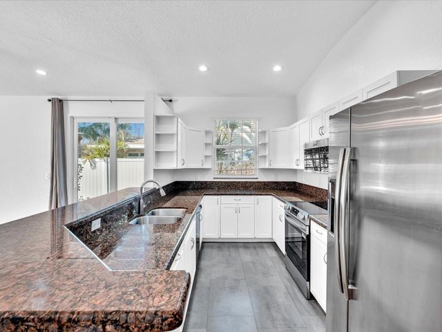 2807 Frederick Boulevard, Delray Beach, FL 33483