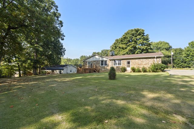 126 Robin Hood Rd, Dickson, TN 37055
