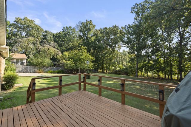 126 Robin Hood Rd, Dickson, TN 37055