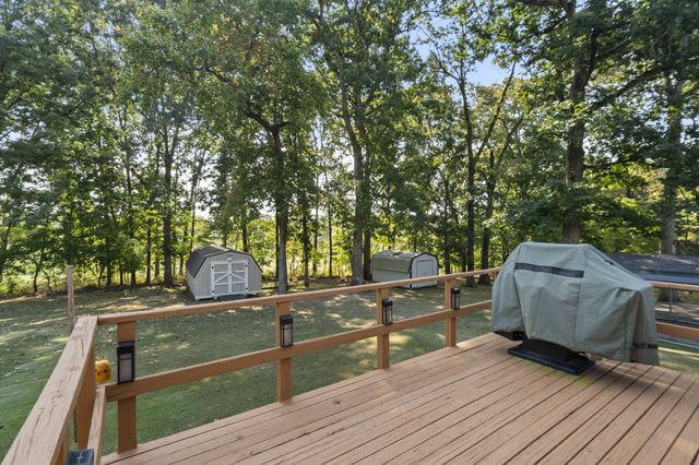 126 Robin Hood Rd, Dickson, TN 37055