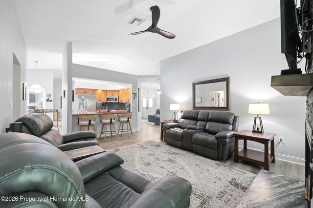 322 Hollow Oak Court, Spring Hill, FL 34609