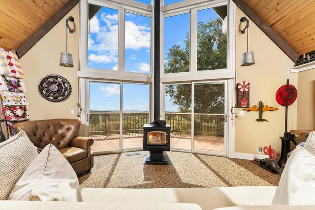 12865 Mierkey Rd, Pine Grove, CA 95665
