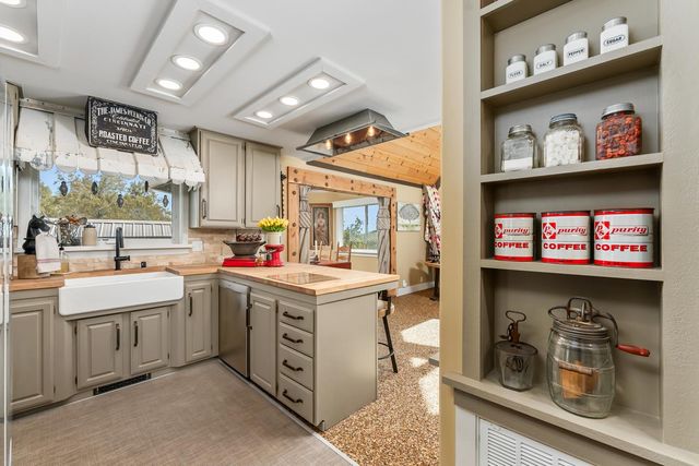 12865 Mierkey Rd, Pine Grove, CA 95665