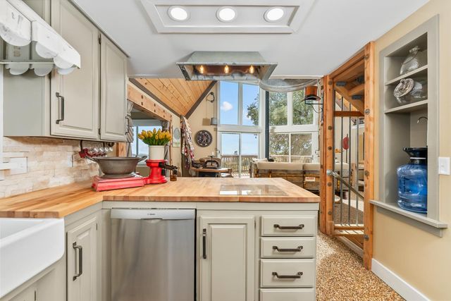 12865 Mierkey Rd, Pine Grove, CA 95665