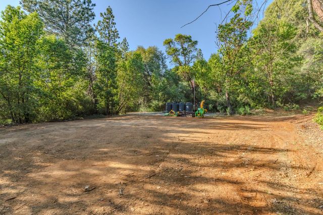 12865 Mierkey Rd, Pine Grove, CA 95665