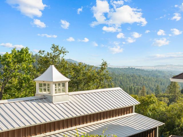 12865 Mierkey Rd, Pine Grove, CA 95665